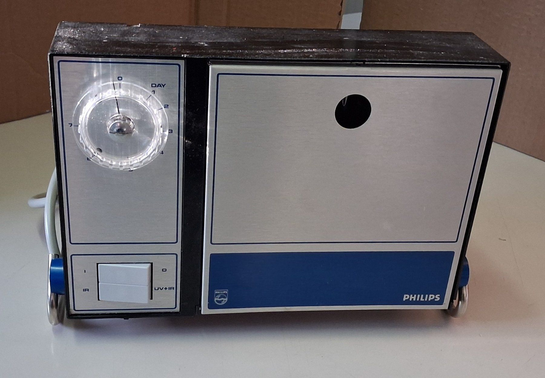 Philips Lampade: Gesichts-Sonnenlampe Philips HP3111 Deluxe – Usato da Tägerig venduto da rob_psv5 2