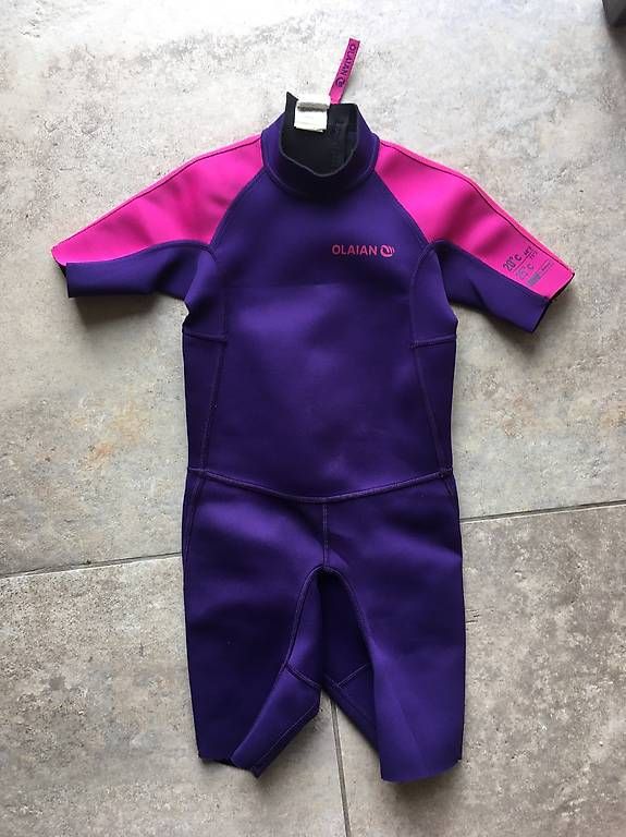 Completi: Combinaison surf enfant 3-4 ans – Usato da Yvonand venduto da YvesT01