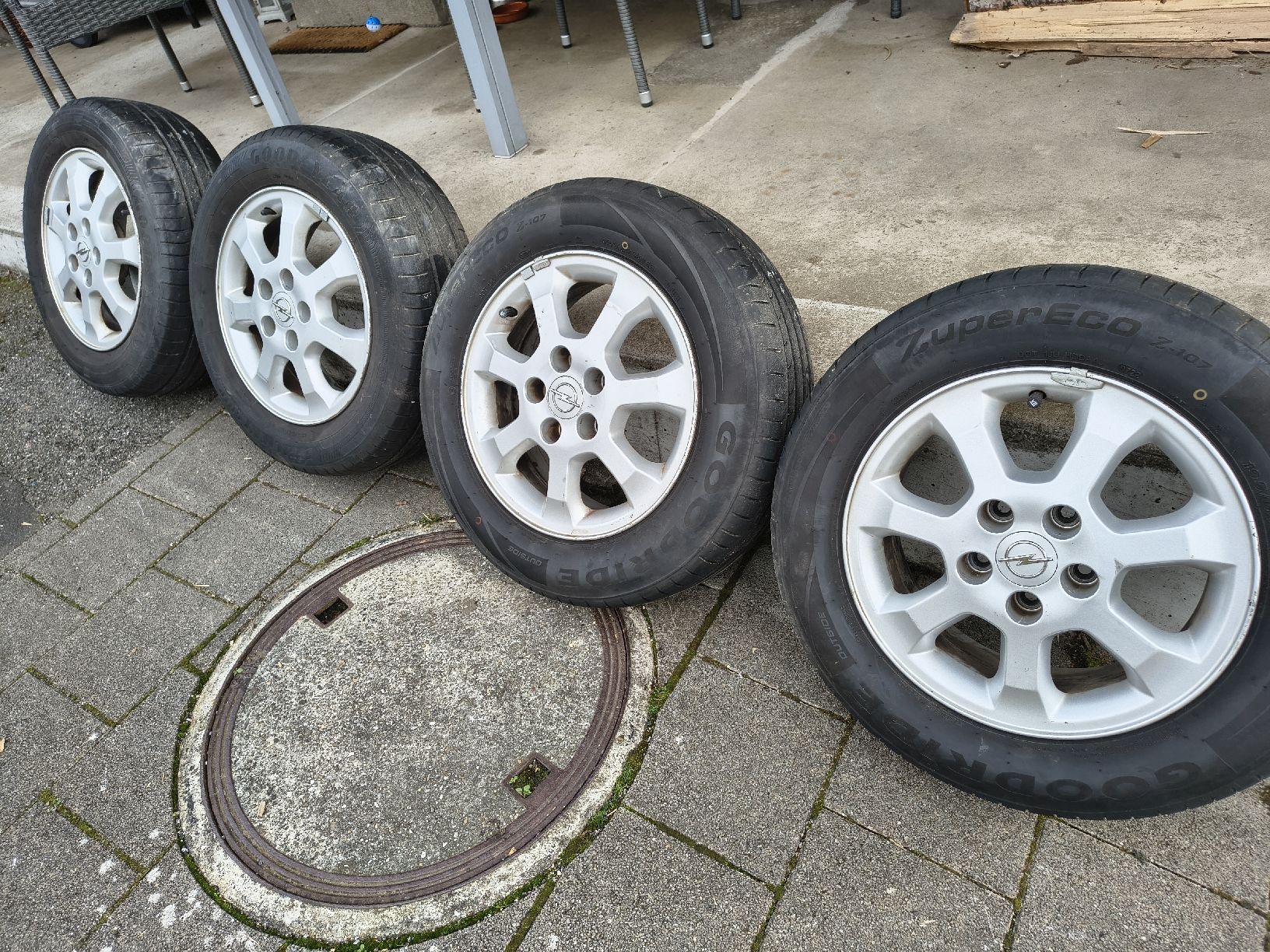 Opel Pneus & Kompletträder: Aluräder Opel Astra g – Gebraucht aus Wasen im Emmental von Tolinoff