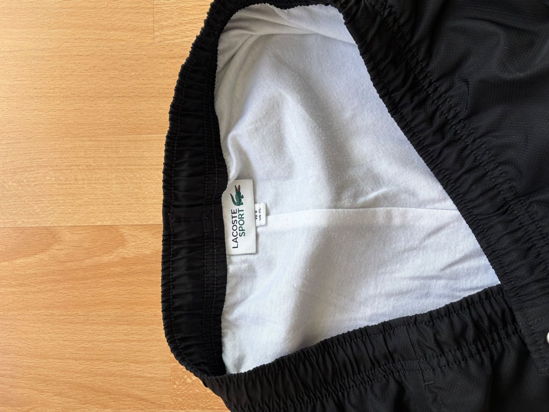 Lacoste Pantaloni: Lacoste  Shorts Herren - schwarz – Usato da Orpund venduto da Stepach 2