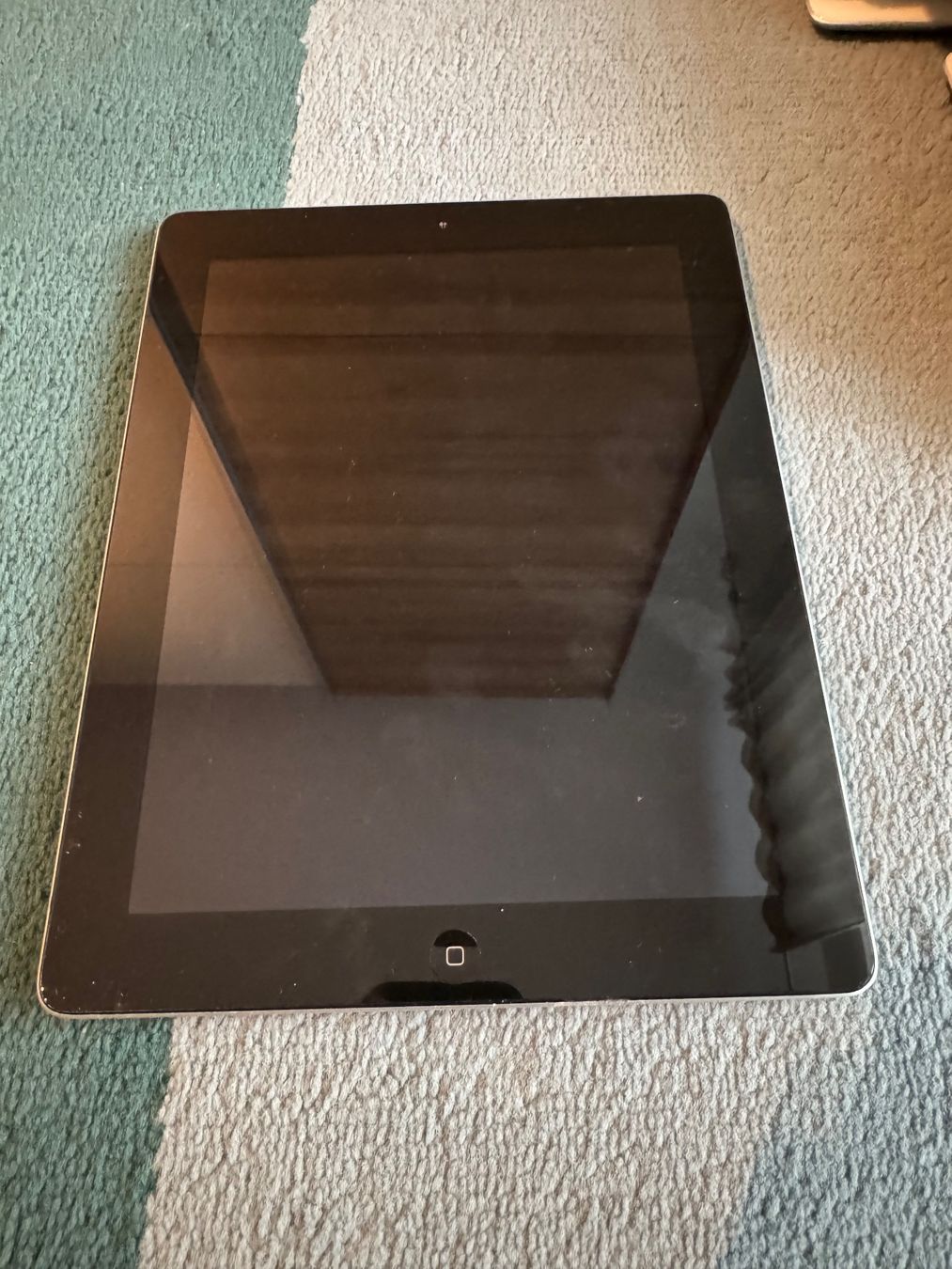 Apple Tablet PC: iPad 3 Generation – Difettoso da Adliswil venduto da Busys