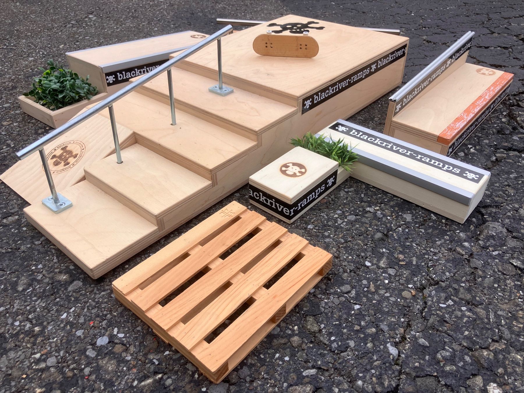 Jouets: fingerboard set - teak & blackriver – D'occasion à Gwatt (Thun) par mwells