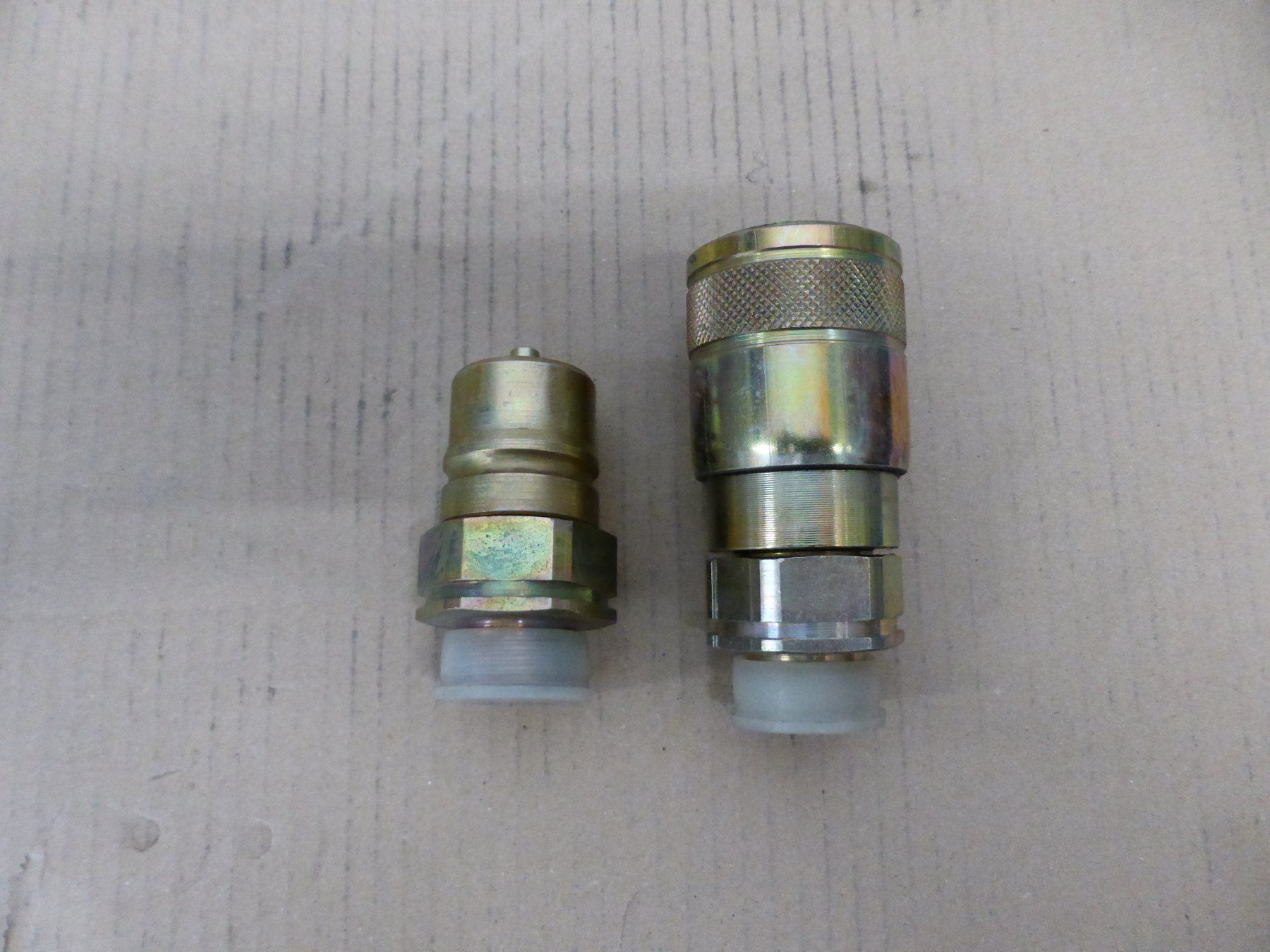 Alle Maschinen: Hydraulikkupplungen – Gebraucht aus Buttisholz von Tortuga07