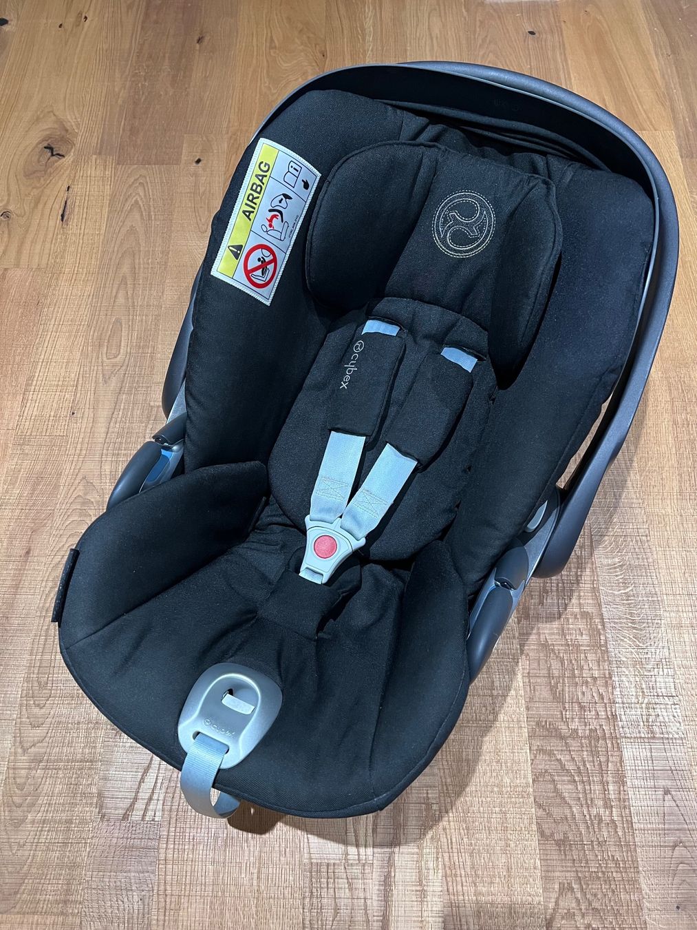 Cybex Seggiolini per auto: CYBEX Cloud Z i-Size Babyschale + Base Z – Usato da Salgesch venduto da jean_2026 1