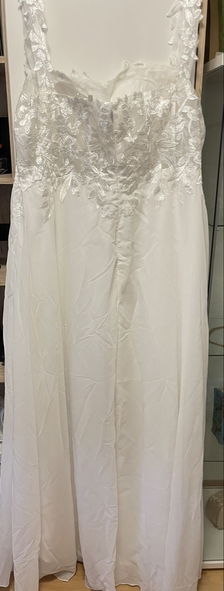 Vestiti: Wunderschönes, elegantes Brautkleid – Nuovo (secondo la descrizione) da Uzwil venduto da noe_9f9c