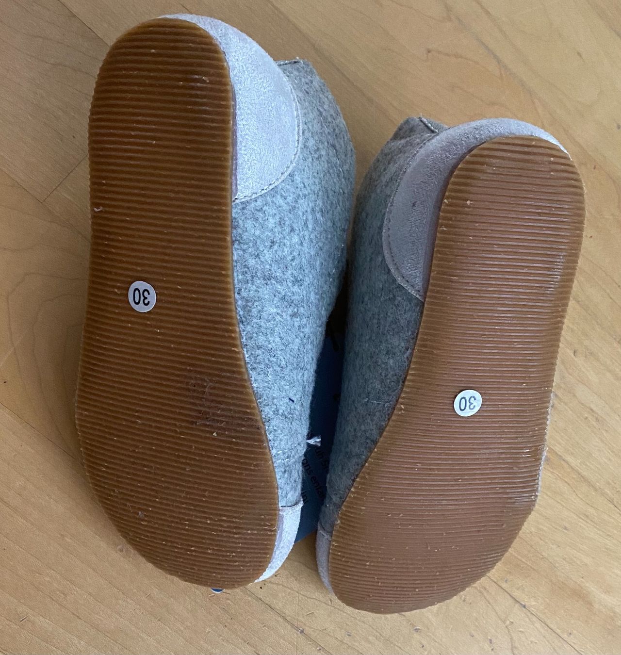 Scarpe per ragazze: Hausschuhe Gr.30 – Nuovo (secondo la descrizione) da Oensingen venduto da dorian07 1