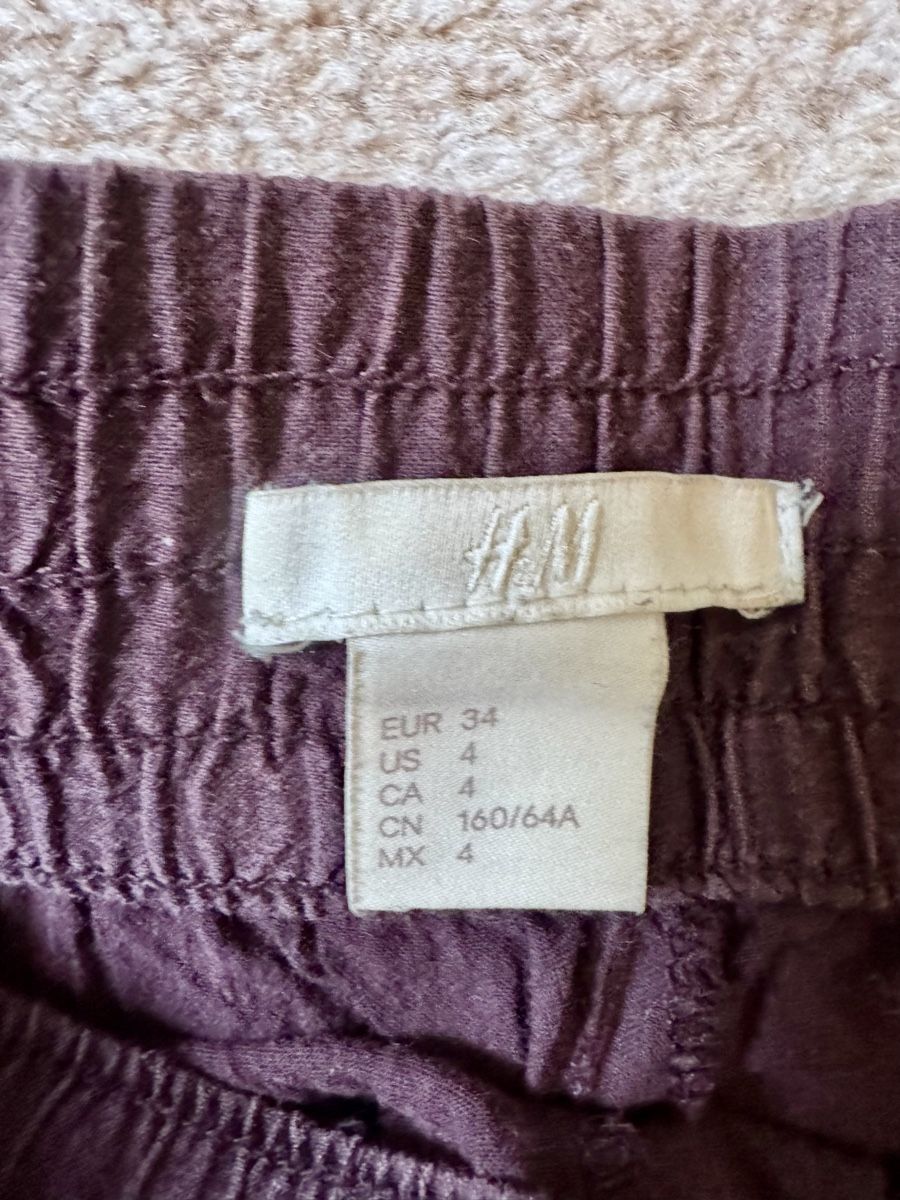 H&M Hosen: H&M Shorts, bordeauxrot, Gr. 34 – Gebraucht aus Zürich von tam_7z8v 2