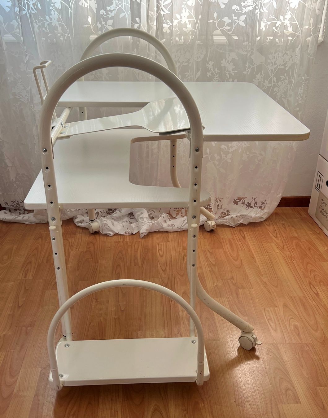 Scrivanie: Gamingtisch mit Towerhalter Computertisch fast Antik!! – Usato da Lodrino venduto da Stema 7