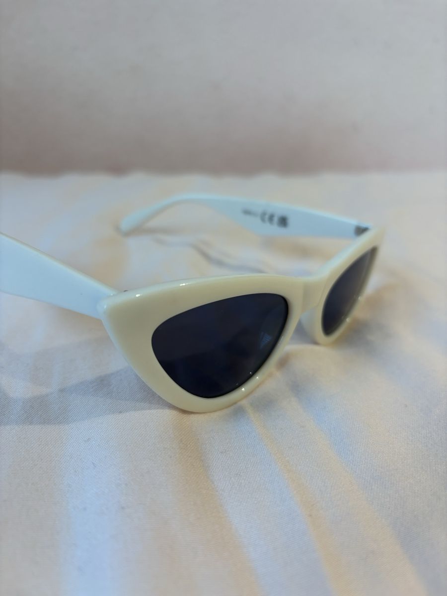 Occhiali & Lenti: Lunettes de soleil lots de 2 – Nuovo (secondo la descrizione) da Chêne-Bougeries venduto da sor_9rzp 3