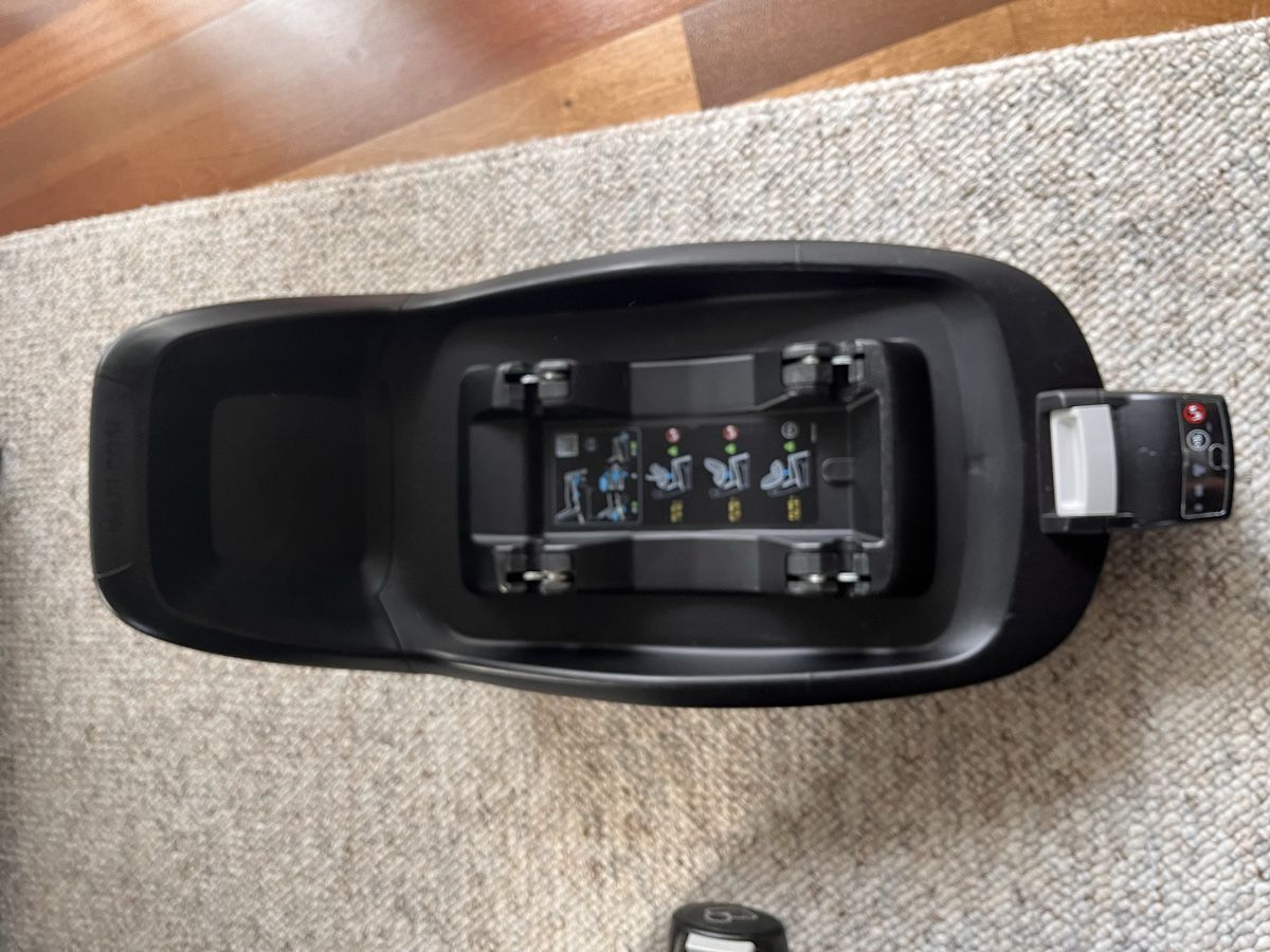 Maxi-Cosi Seggiolini per auto: Maxi-Cosi Pebble Plus Kindersitz mit Basis grau gebraucht – Usato da Udligenswil venduto da lia_082012 3