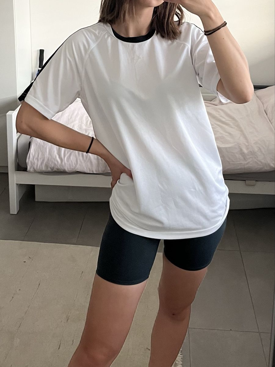 T-shirt: Haut de sport blanc taille M – Nuovo (secondo la descrizione) da Aigle venduto da sow_m7gm 1