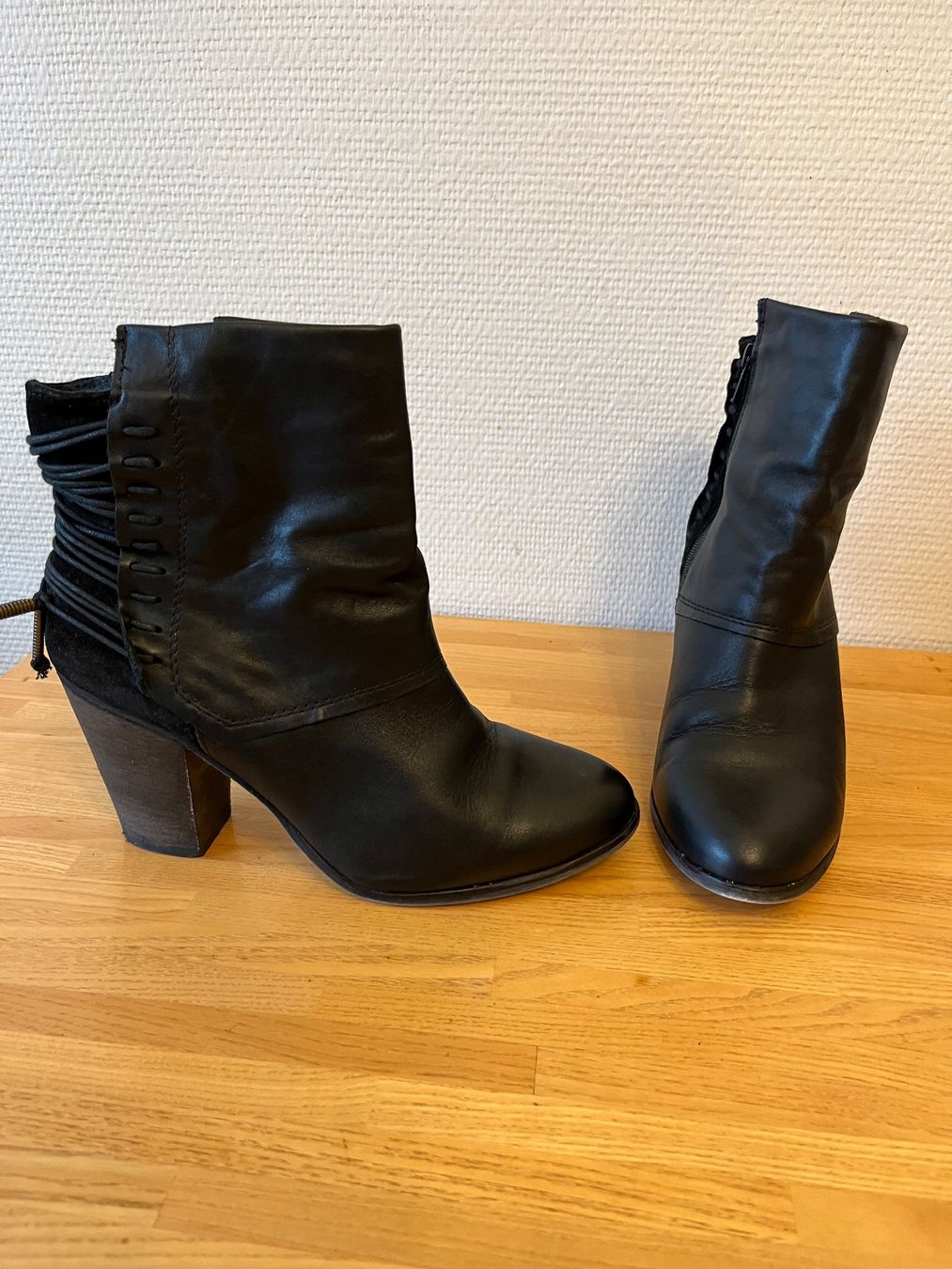 Scarpe da donna: Stiefeletten Gr.40 – Usato da Basel venduto da Bibi_Basel 1