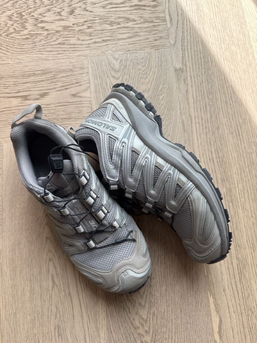 Salomon Scarpe da donna: Salomon XA Pro 3D Trail Shoes Grey Used – Usato da Pontresina venduto da matsch20 2