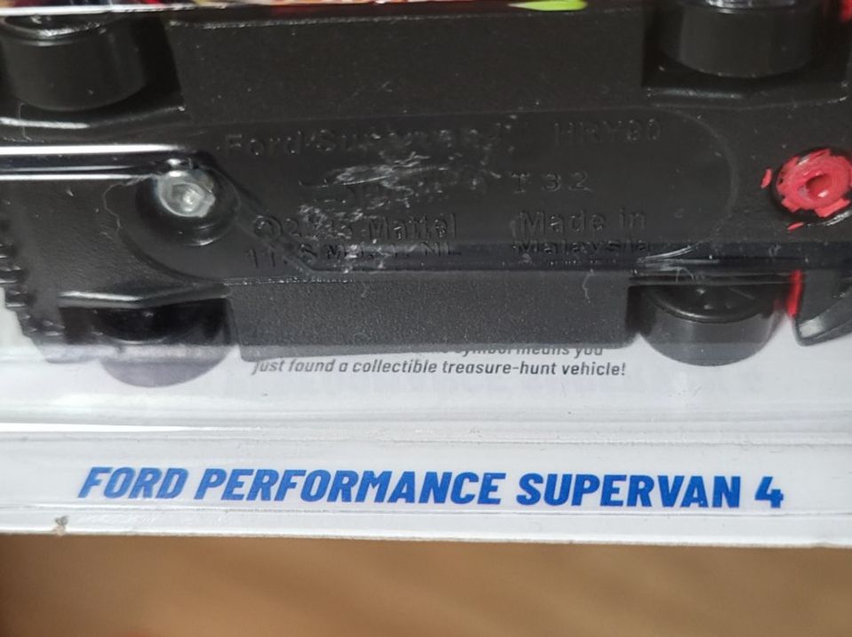 Hot Wheels Modellini d'auto: Hot Wheels Ford Performance Supervan 4 TH Treasure Hunt – Nuovo e nell'imballaggio originale da Zürich venduto da MDC0 2