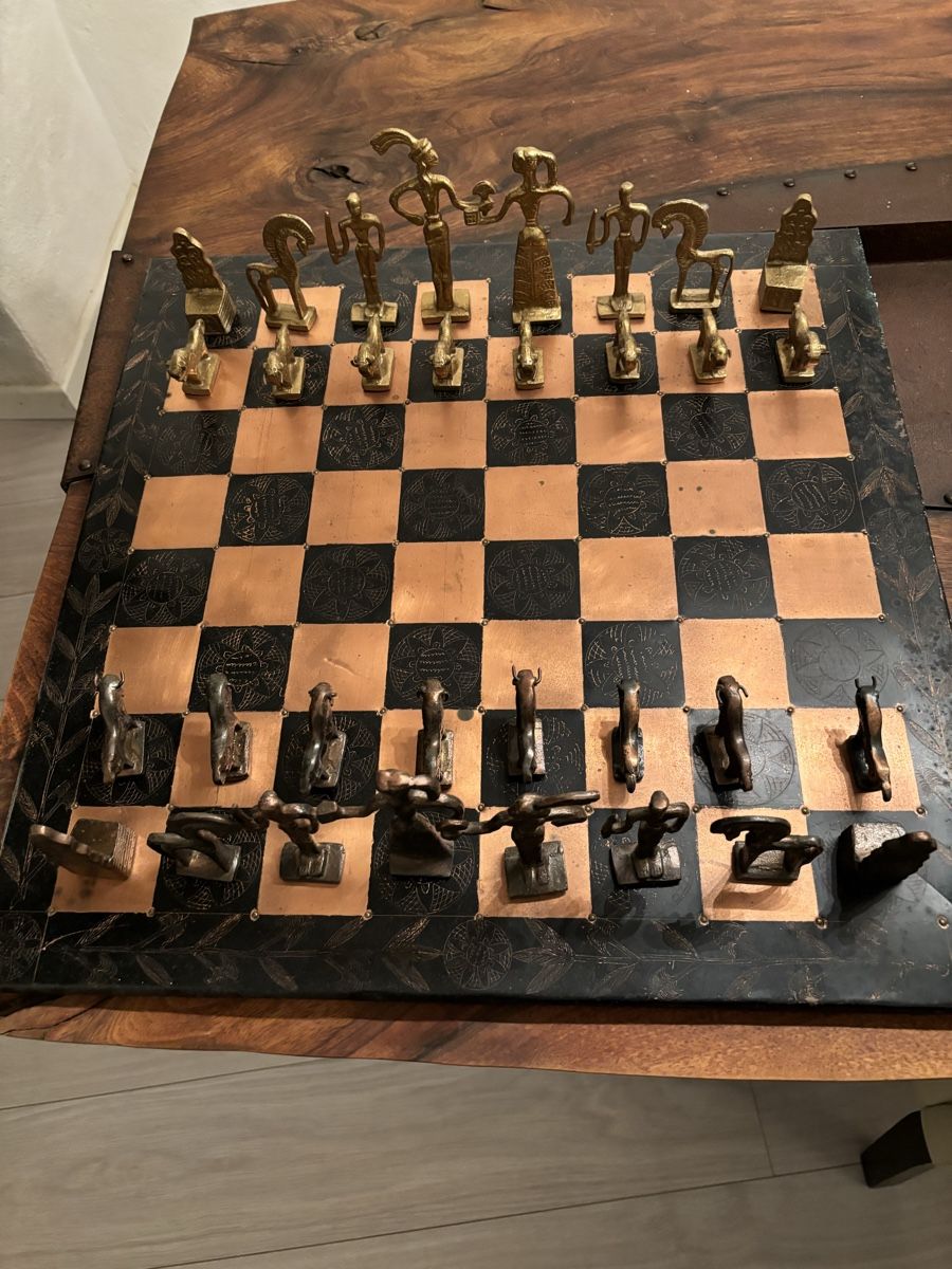 Jeux: Schachspiel, Bronzefiguren, Kupfer-Schachbrett – D'occasion à Dürnten par stefan-kuenzli