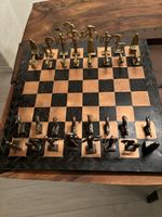 Schachspiel, Bronzefiguren, Kupfer-Schachbrett