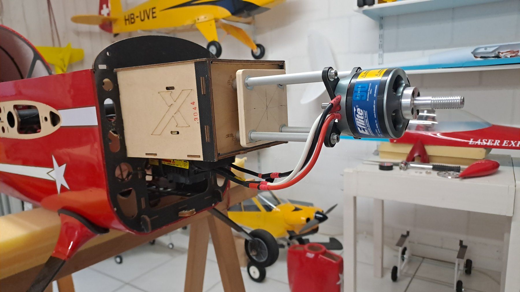 RC Modellbau: Laser EXP 74" – Gebraucht aus Grossaffoltern von Lapalma2 4