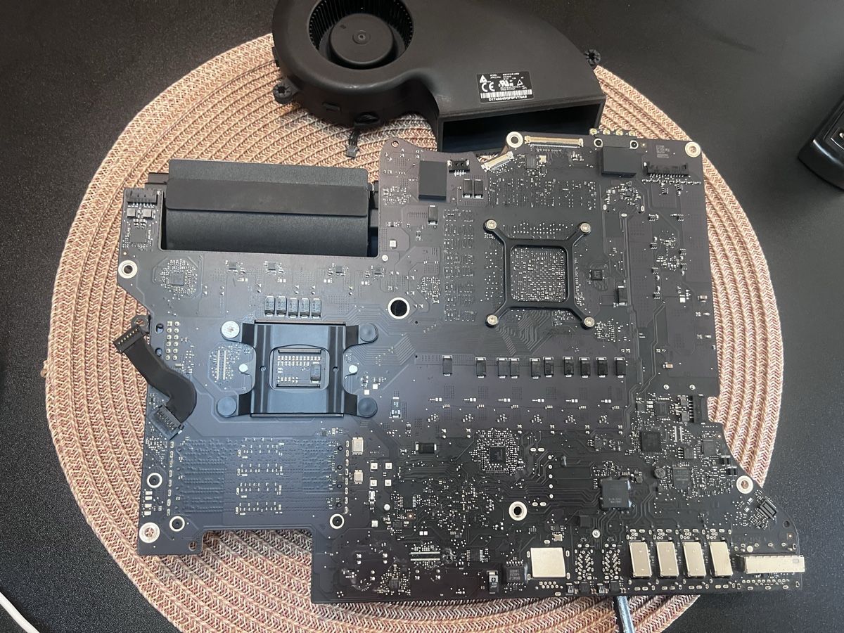 Schede madri: Apple iMac 27” A1419 Logic Board / Mainboard mit CPU  – Difettoso da Wädenswil venduto da dai_2bcv 1