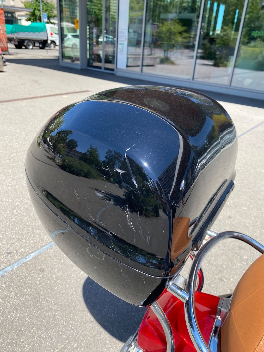 Piaggio Strada: Piaggio Vespa PX 125 E Disc, schwarz, Jg. 2004 – Usato da Dübendorf venduto da Li-sell 3
