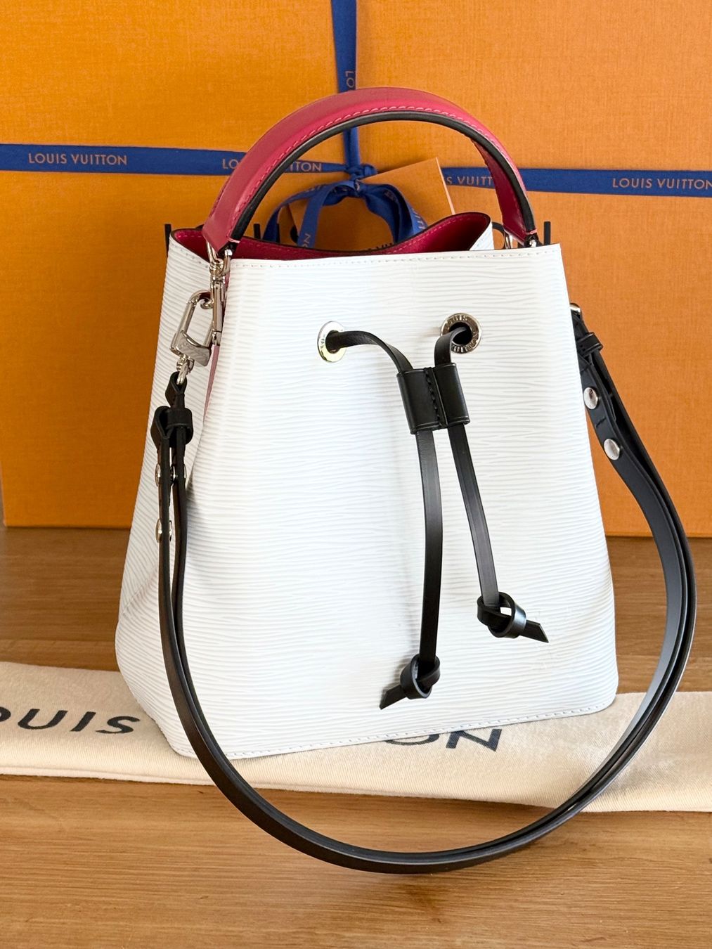 Louis Vuitton Borse da donna: Louis Vuitton NeoNoe BB – Usato da Reinach AG venduto da BisMad3 3