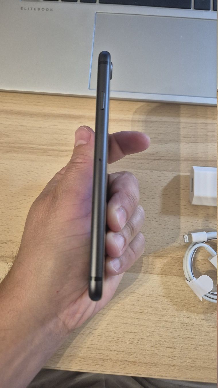 Apple Handys / Smartphones: iPhone 8 64GB Space Gray 3016 Akku bei 98% – Gebraucht aus Münchenbuchsee von MV_Solutions 7