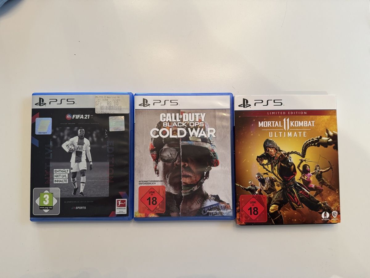 Sony Konsolen: Sony PlayStation 5 Console Bundle with Accessories – Gebraucht aus Bülach von VM8392X 1