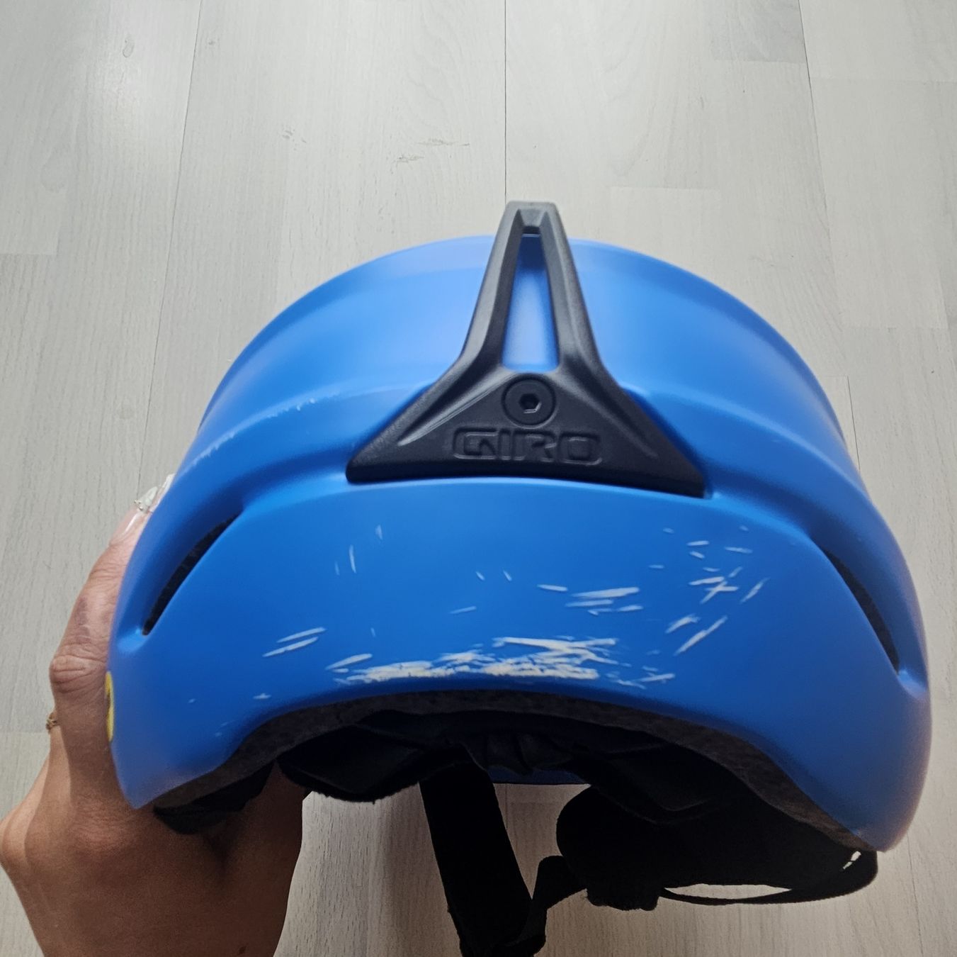 Giro Caschi: Kinderhelm Giro MIPS blau Grösse S leicht gebraucht – Usato da Möriken AG venduto da eni_2qn2 2