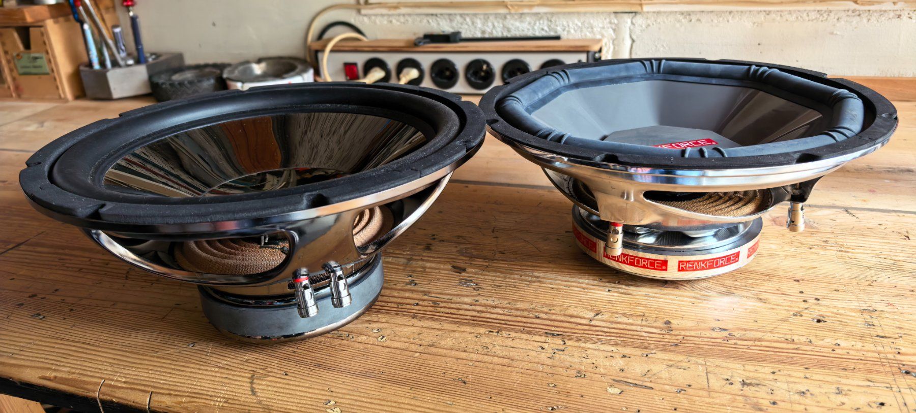 Haut-parleurs: 4 Lautsprecher / Subwoofer – D'occasion à huenenberg par Suizofelize