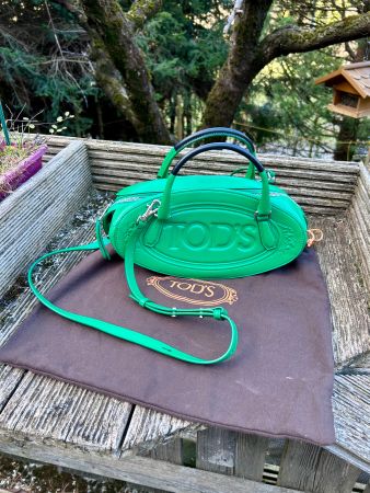 Sac à main Tod's vert pimpant, élégant et joyeux