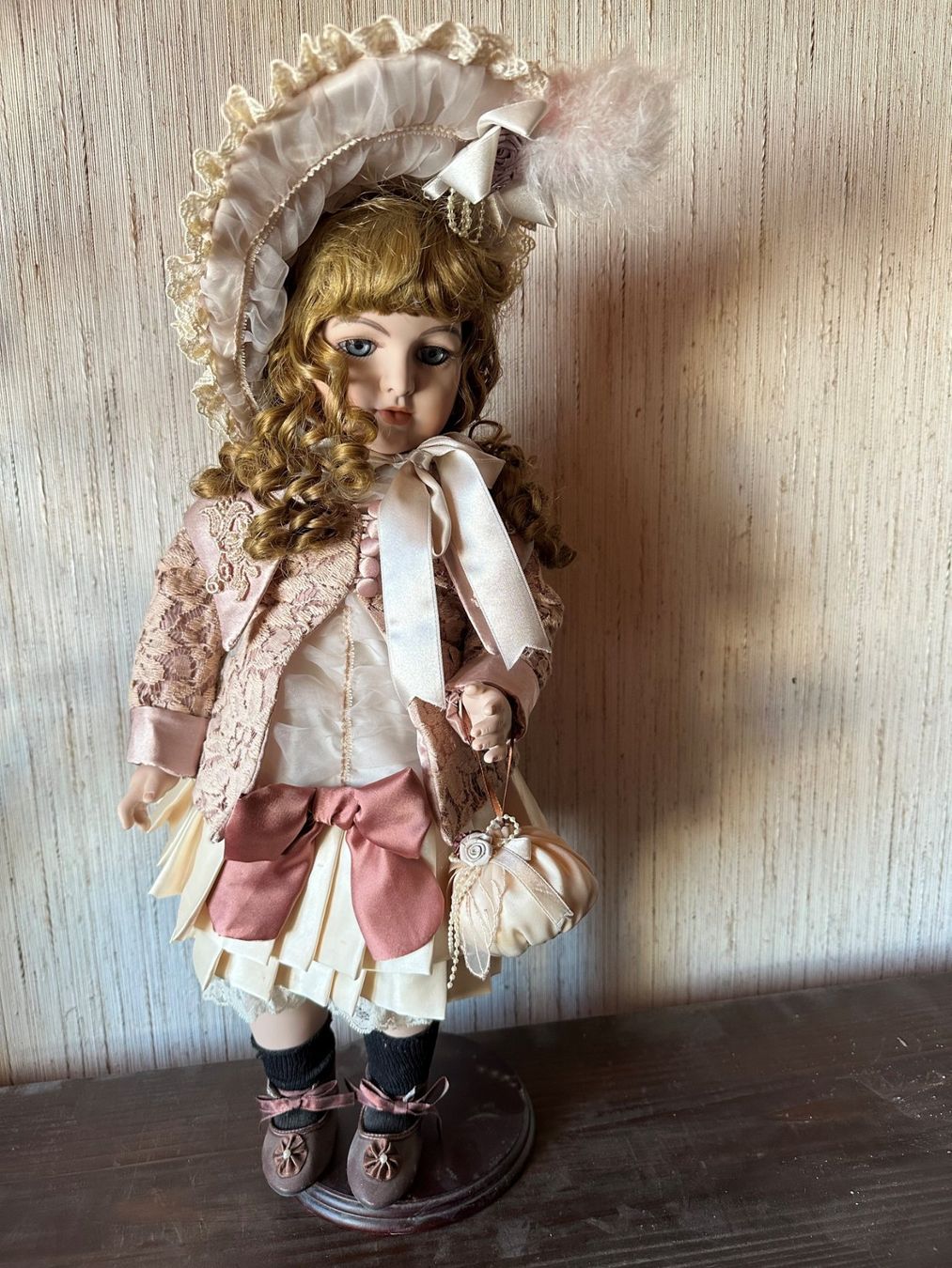 Puppen: Poupée de collection porcelaine – Gebraucht aus Champéry von Madodusud358