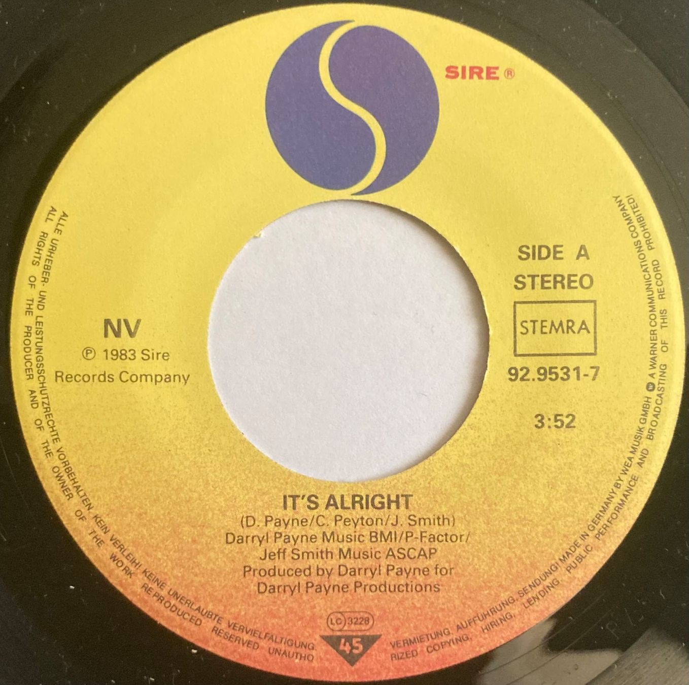 Schallplatten: NV - IT'S ALRIGHT – Gebraucht aus Poliez-Pittet von Newtown-Records 2