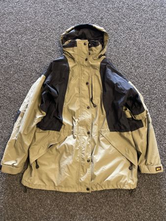 REI GORE-TEX Jacke, Khaki/Schwarz, Wind- und Wasserdicht