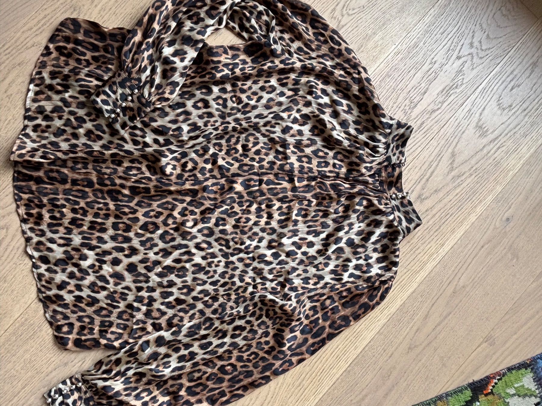 H&M Blusen: Chemisier léopard, taille 38, comme neuf! – Neu (gemäss Beschreibung) aus Genève von bha_jcf5 1