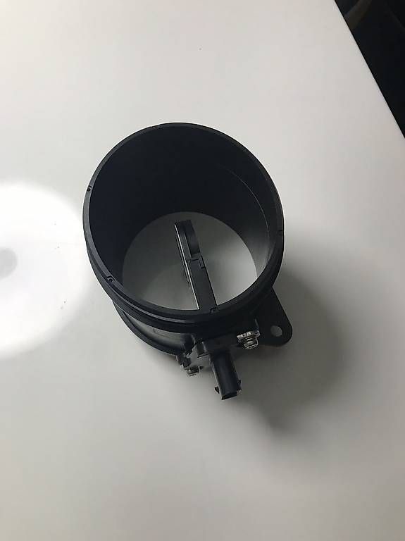 BMW Tutti pezzi di ricambio auto: BMW 325d/330d e90/e91/e92/e93 Luftmassenmesser – Nuovo e nell'imballaggio originale da Dierikon venduto da Nemy 2