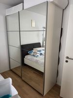 Kleiderschrank mit Spiegeltüren