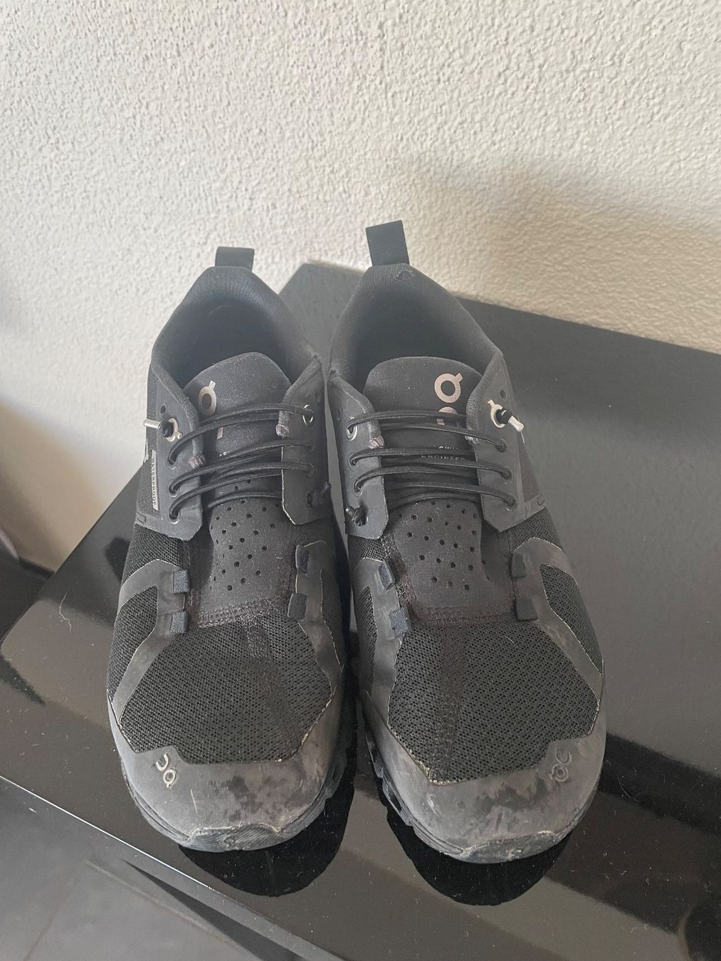 On Scarpe da uomo: ON-Schuhe Grösse 36.5 – Usato da Bronschhofen venduto da vollmand