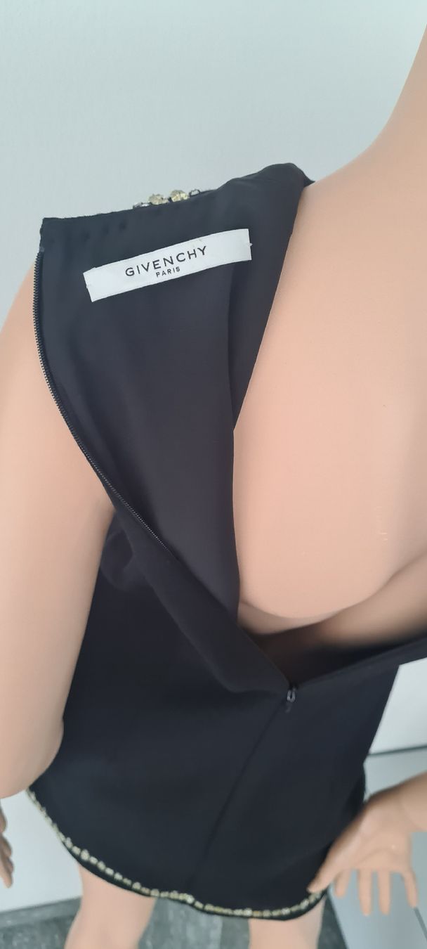 Vestiti: Givenchy Kleid mit Kristallen GR XS / S – Usato da Luzern venduto da annabelle25 7