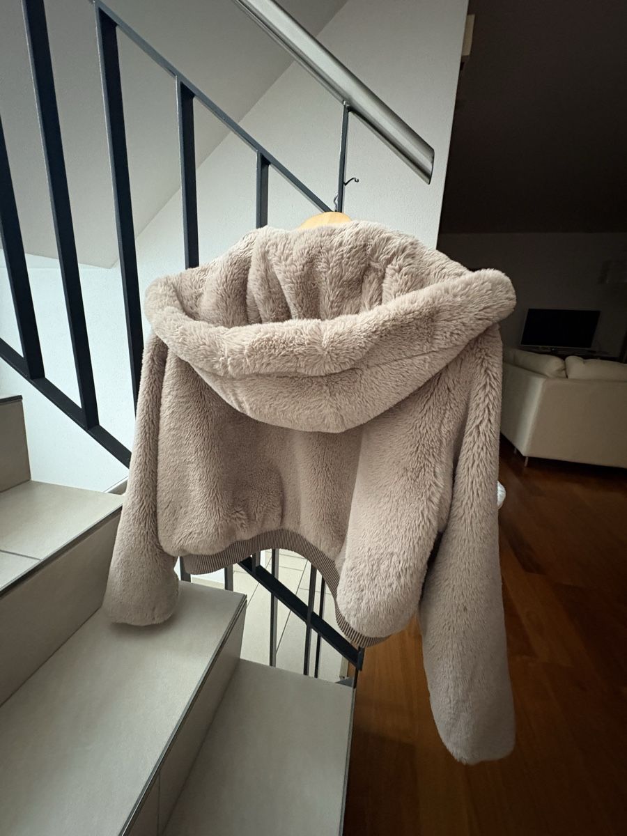 Zara Giacche: Zara Plüsch Jacke – Nuovo (secondo la descrizione) da Zürich venduto da annalinda1998 2