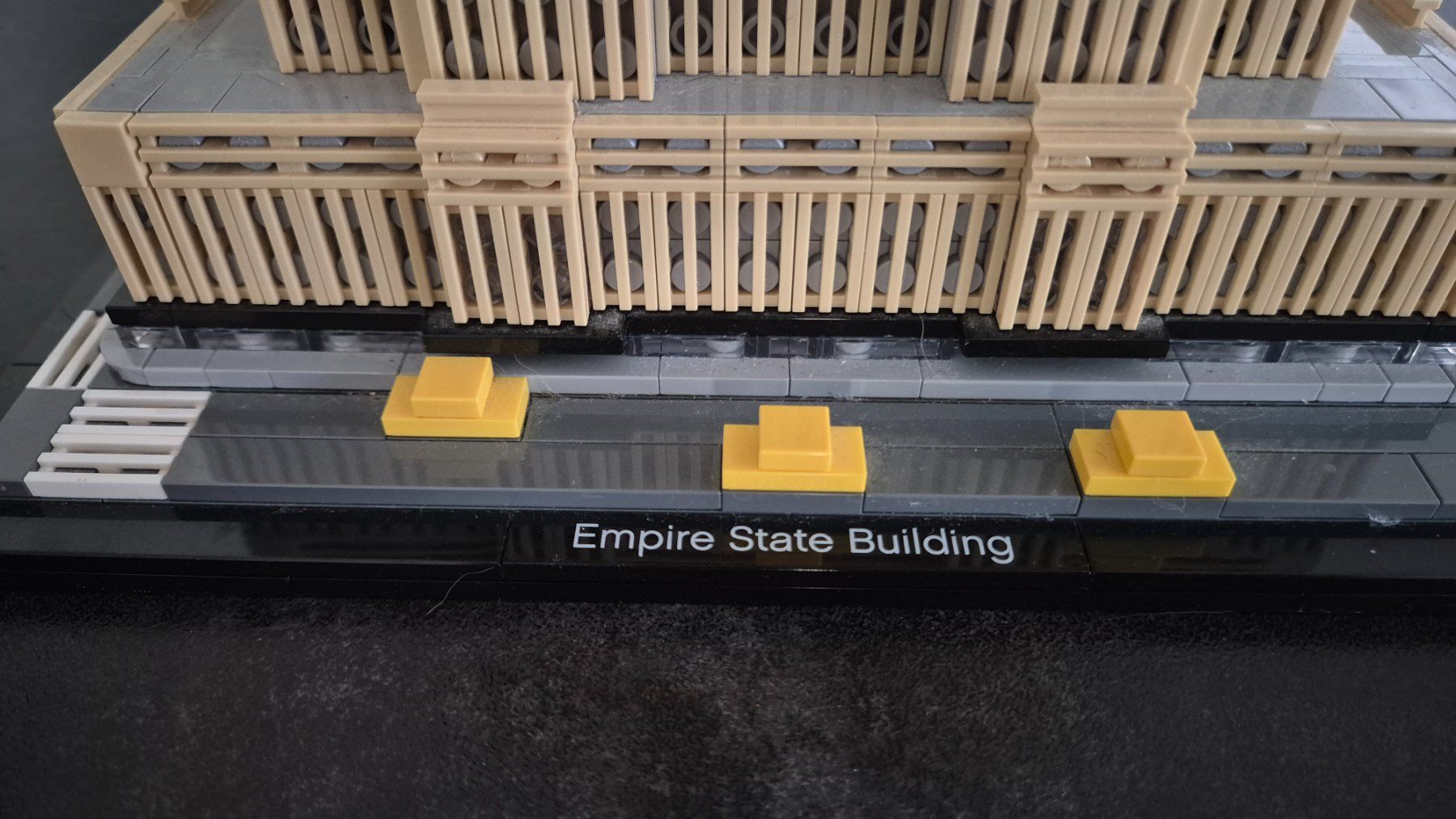 Lego Kit di costruzioni: Lego Architecture - Empire State Building 21046 – Usato da Freienstein venduto da Murloc 2