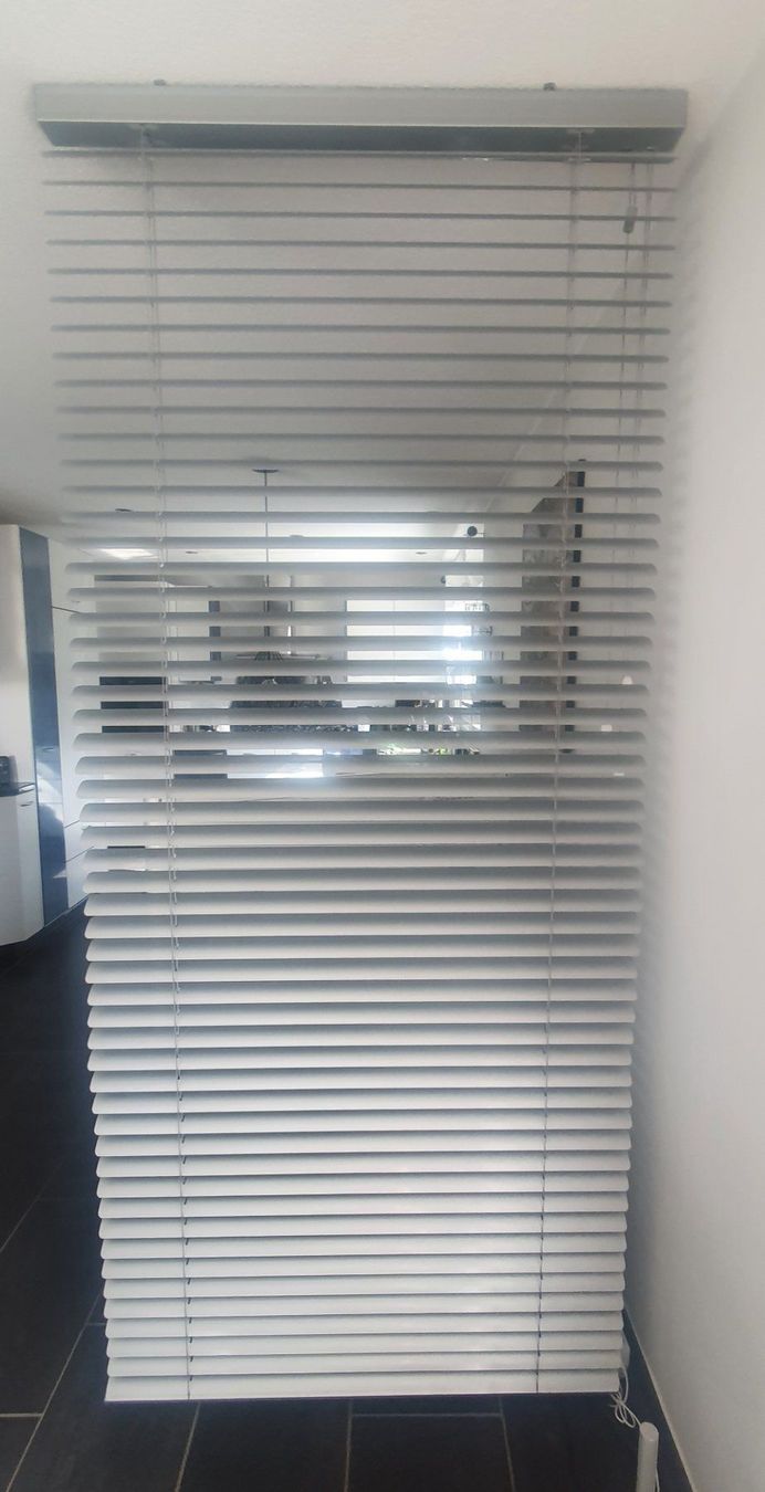 Tende da sole: Fenster Jalousie oder Raumteiler – Usato da Seengen venduto da mymu01