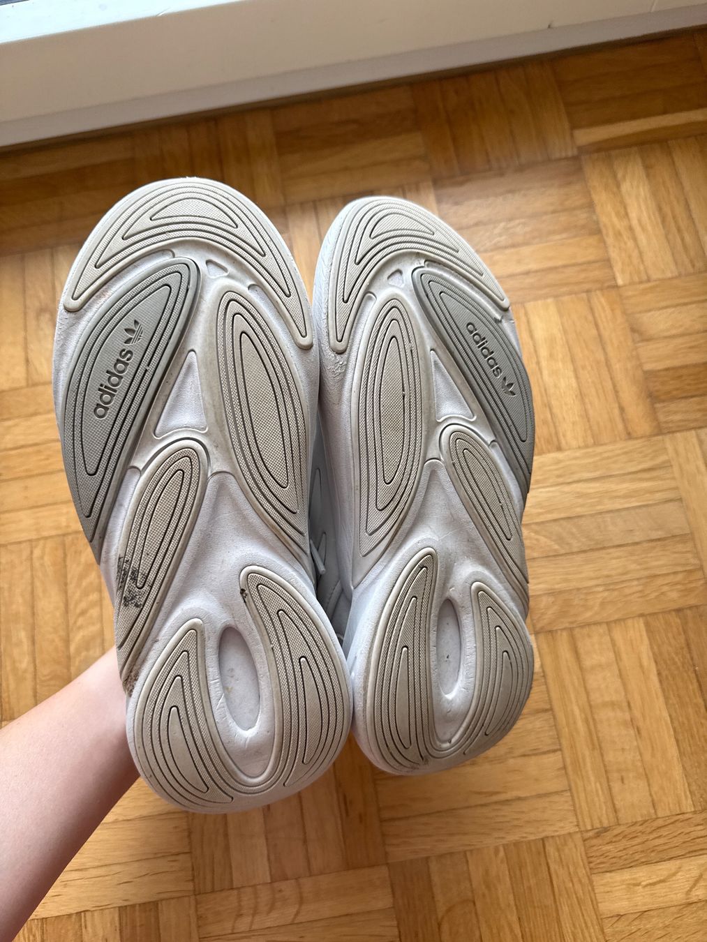 Adidas Damenschuhe: ADIDAS OZELIA SHOES 40 – Gebraucht aus Horgen von linuxrp 4