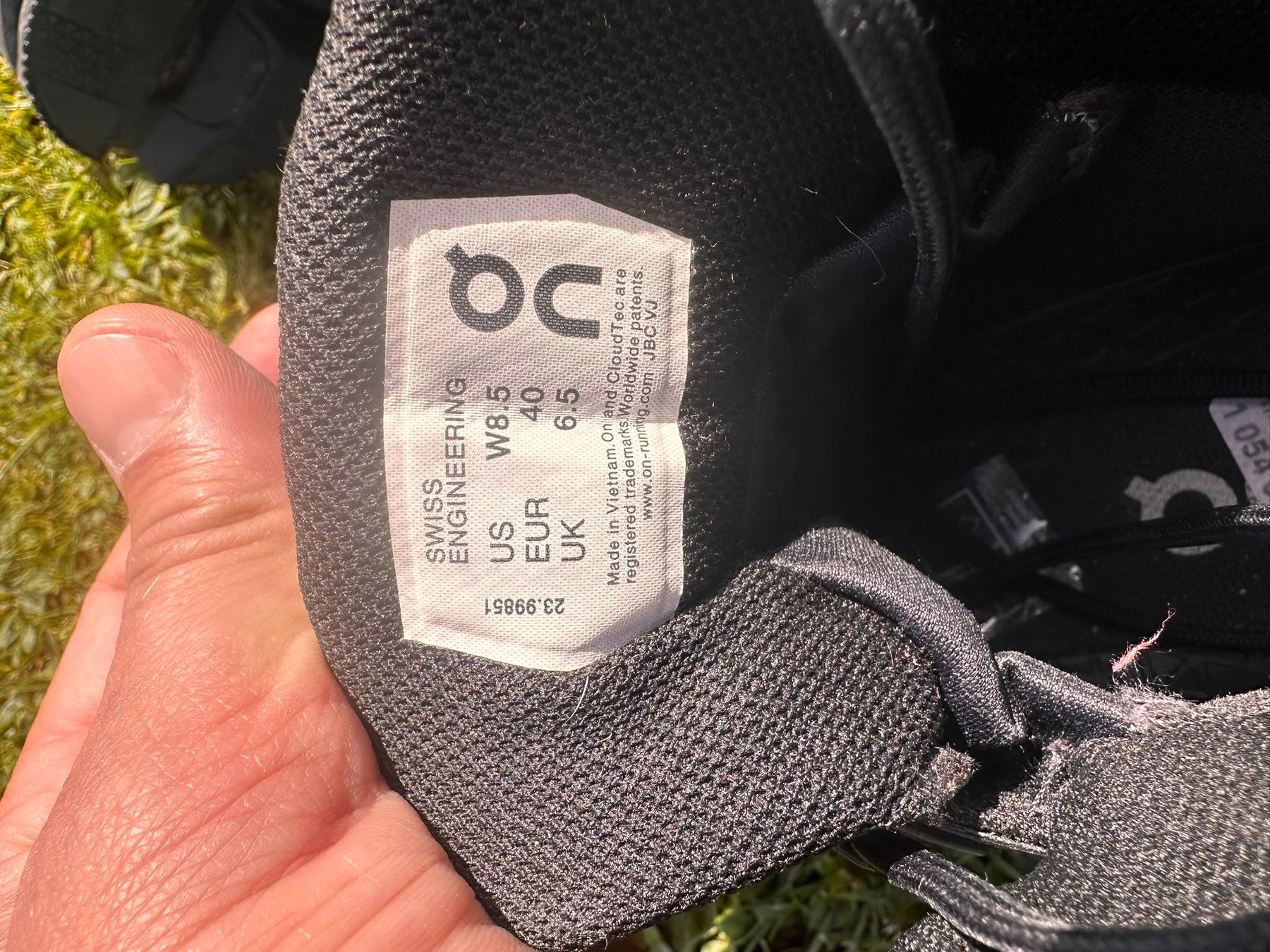 Damenschuhe: Winterschuh der Marke on Grösse 40 – Gebraucht aus Walzenhausen von Rahibo 2