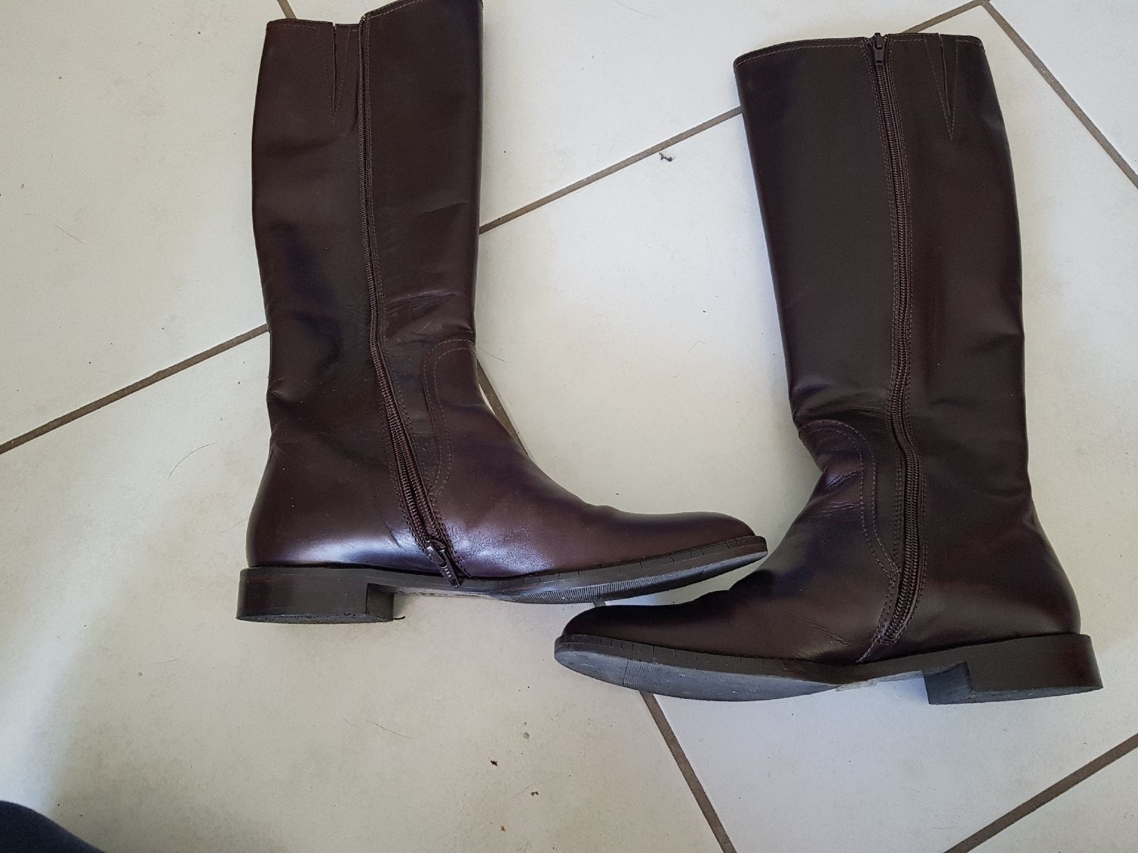 Scarpe da donna: bottes – Usato da Hermance venduto da Triplebizzo 2