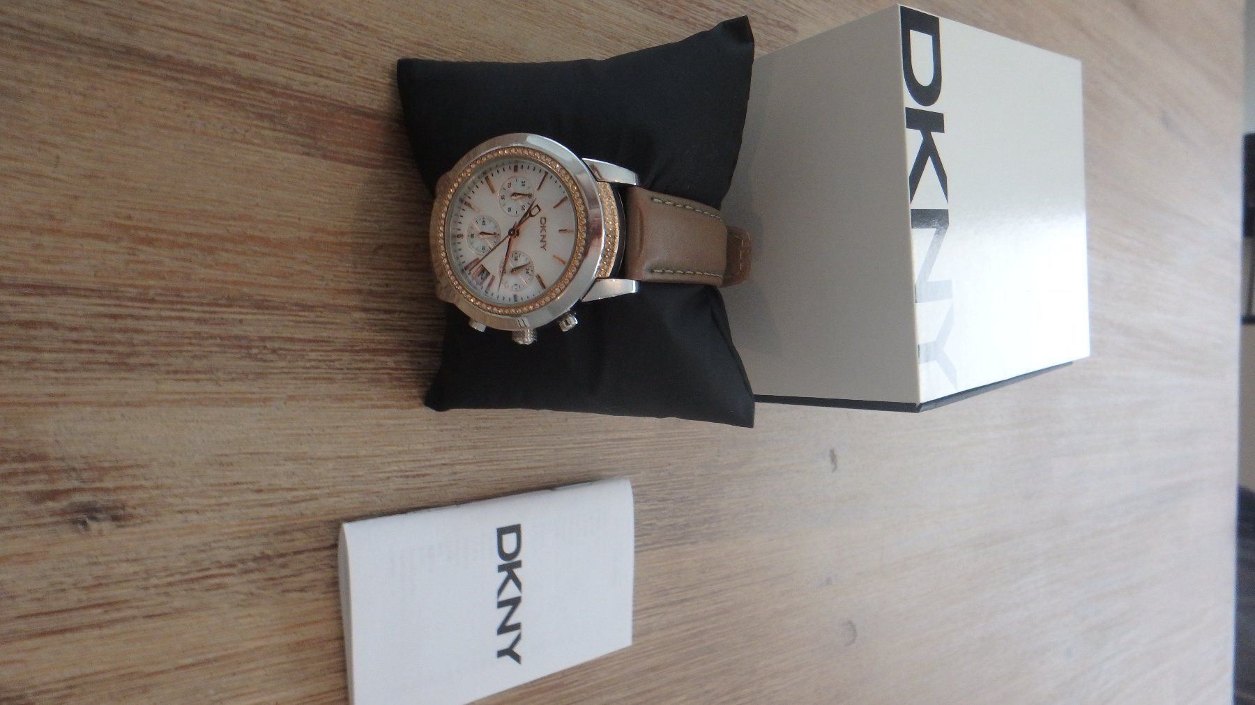 DKNY Orologi: DKNY Uhr – Usato da Vaduz venduto da RapunzelLissi 1