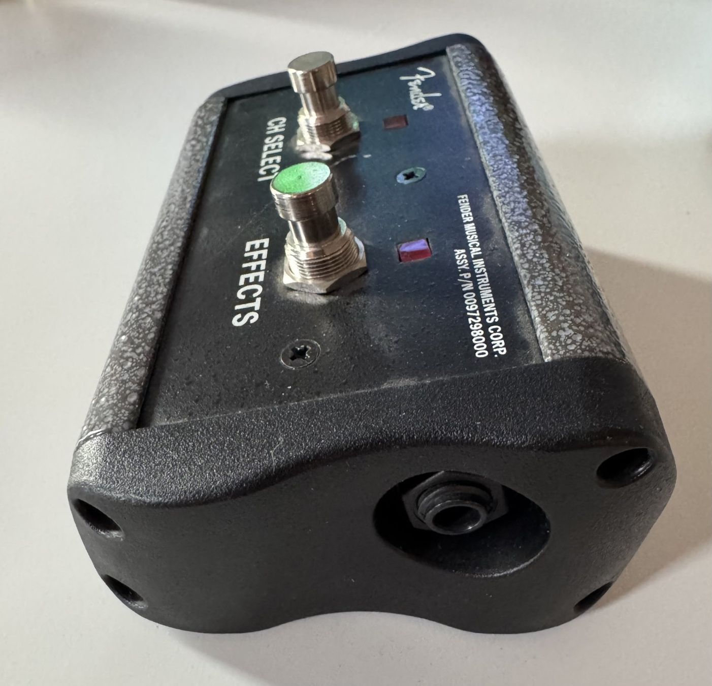 Fender Strumenti musicali: Fender 2-Button Footswitch CH Select/Effects Champion 40/100 – Usato da Wetzikon ZH venduto da GrandLux 2