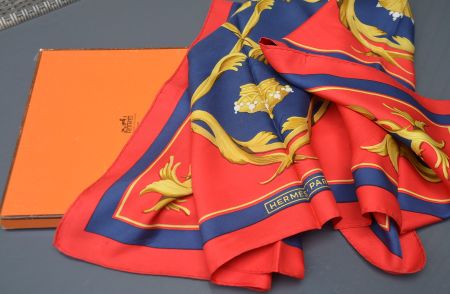 Seidenschal  Hermès foulard en soie