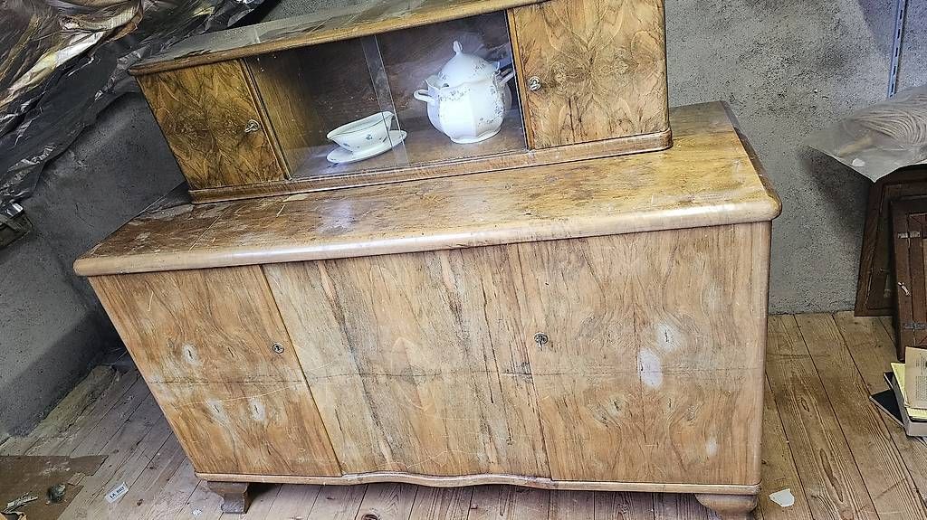 Vetrine: Holz Buffet- Vitrine Antik – Usato da Seengen venduto da SaschaMax 2