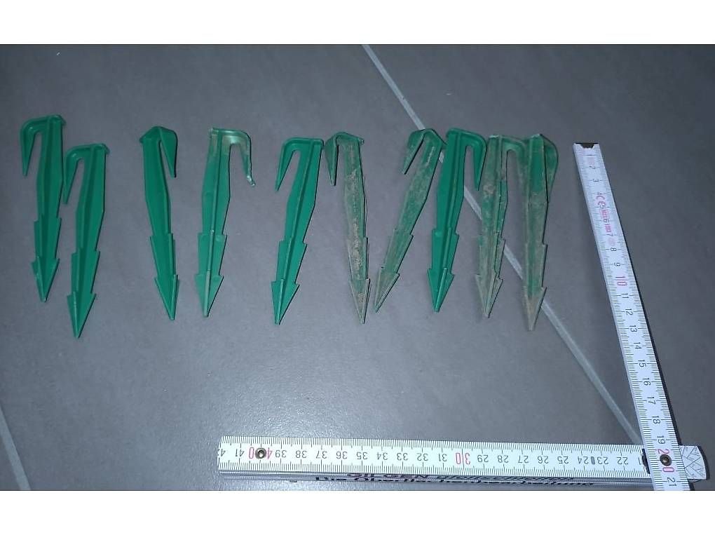 Cavi: Sardines pour fil périphérique de tondeuse robot – Usato da Froideville venduto da Sergio80 2