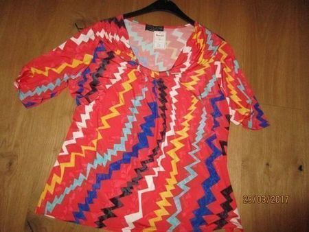 ONE ONE Shirt länger sehr speziell 42-44