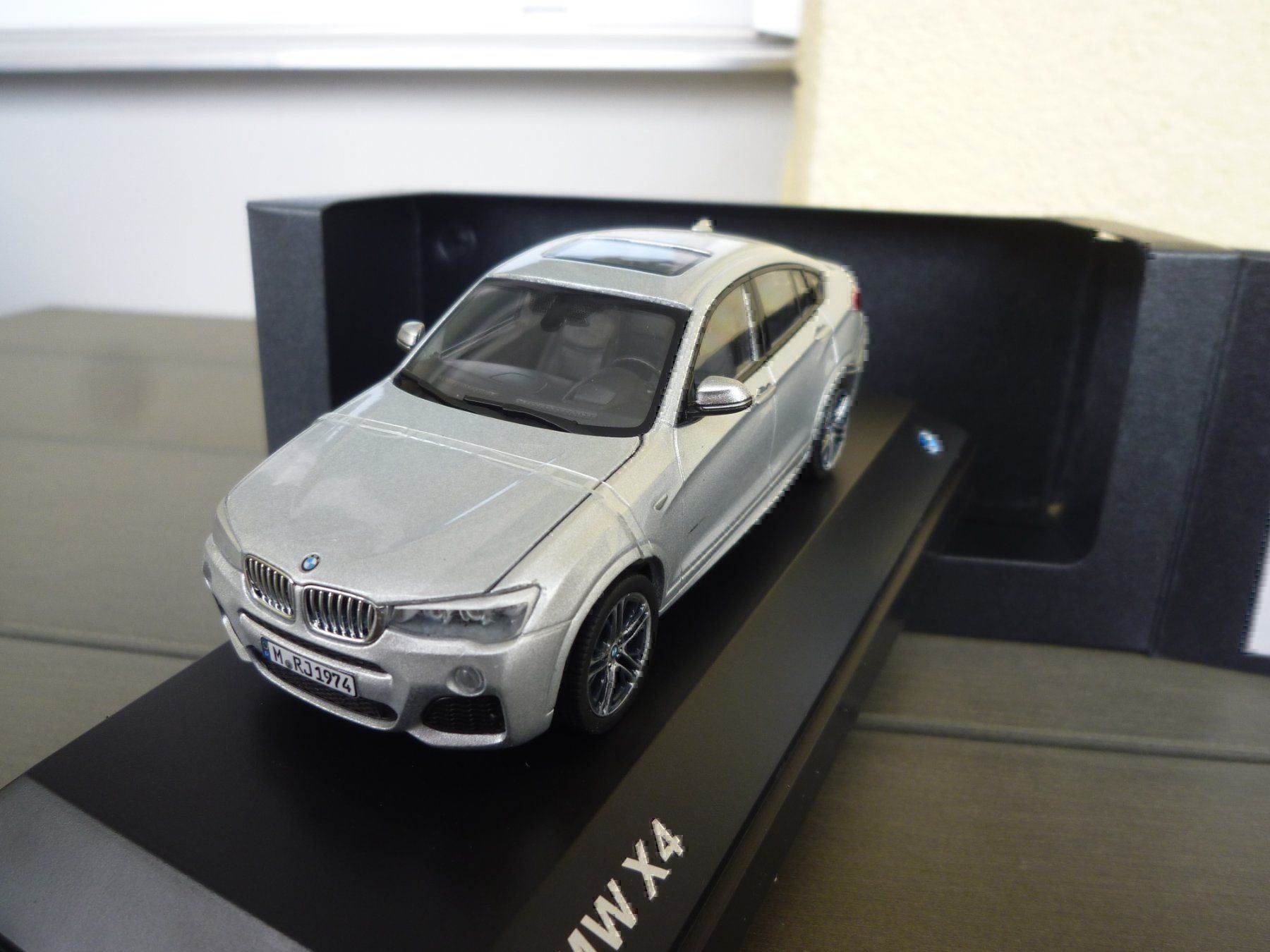 Herpa Modellautos: BMW X4 – Neu und originalverpackt aus Flawil von Imperiosud 3